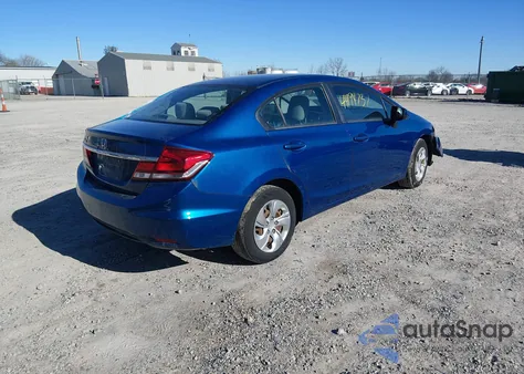 2015 Honda Civic Lx z USA, uszkodzony, nr VIN 19XFB2F54FE051195